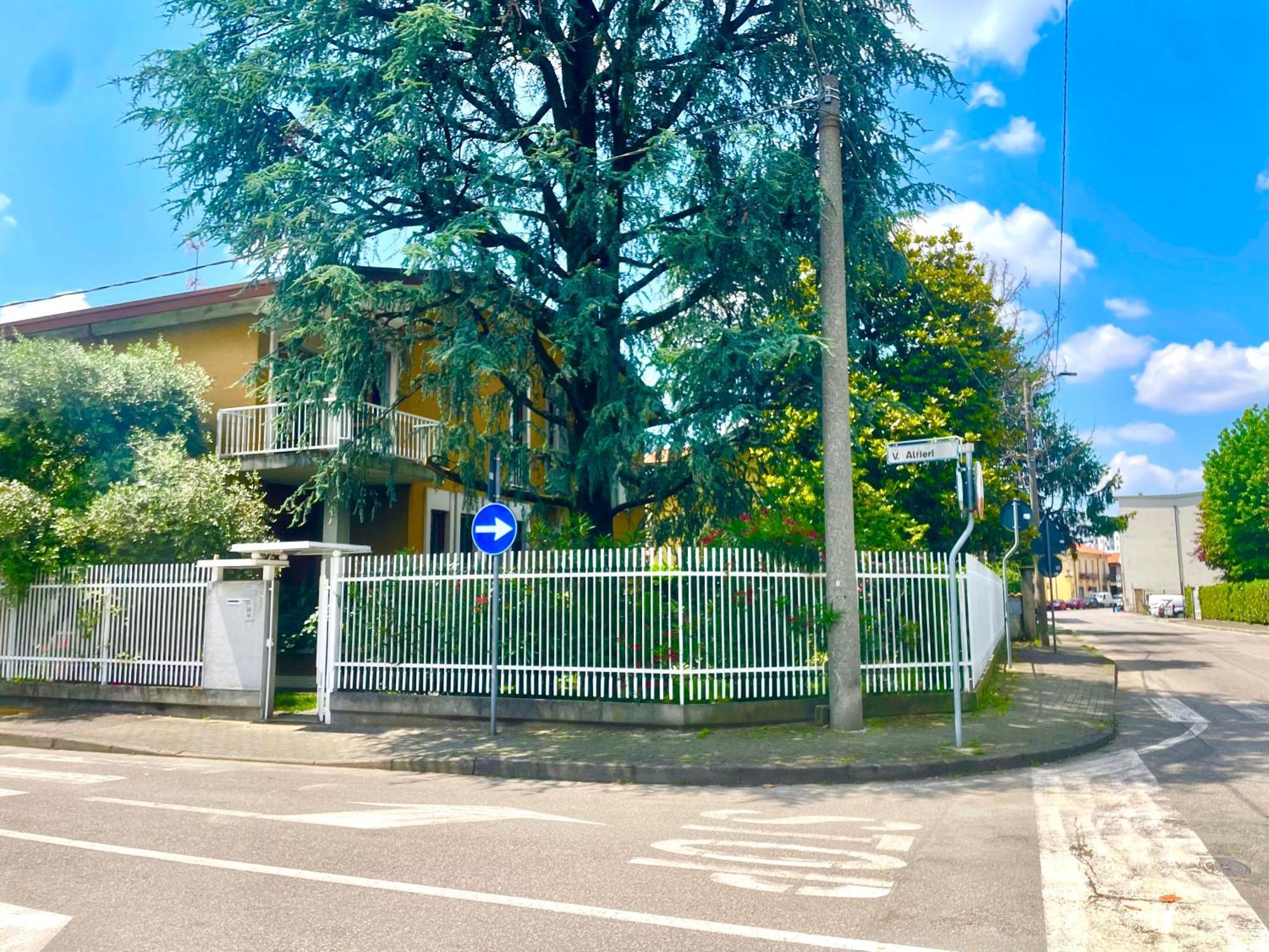 Appartamento Tra Monza E Milano Muggio Экстерьер фото